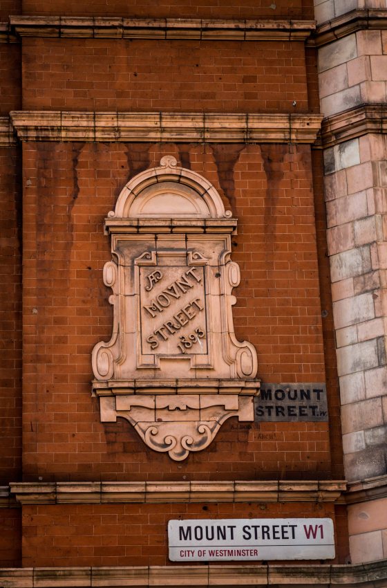 Round the corner, a collection of road street signs of Mount Street through the ages