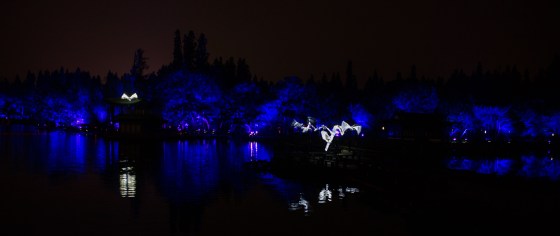 the starstruck lovers die tragically and are turned into birds...